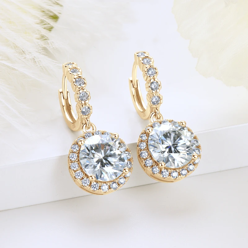 Brinco Aurora Radiante Moissanite Banhado a Ouro 18k