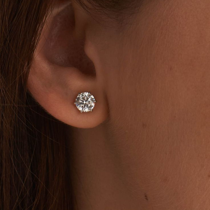 Brinco Solitário 6 Garras Moissanite Banhado a Ouro 18k