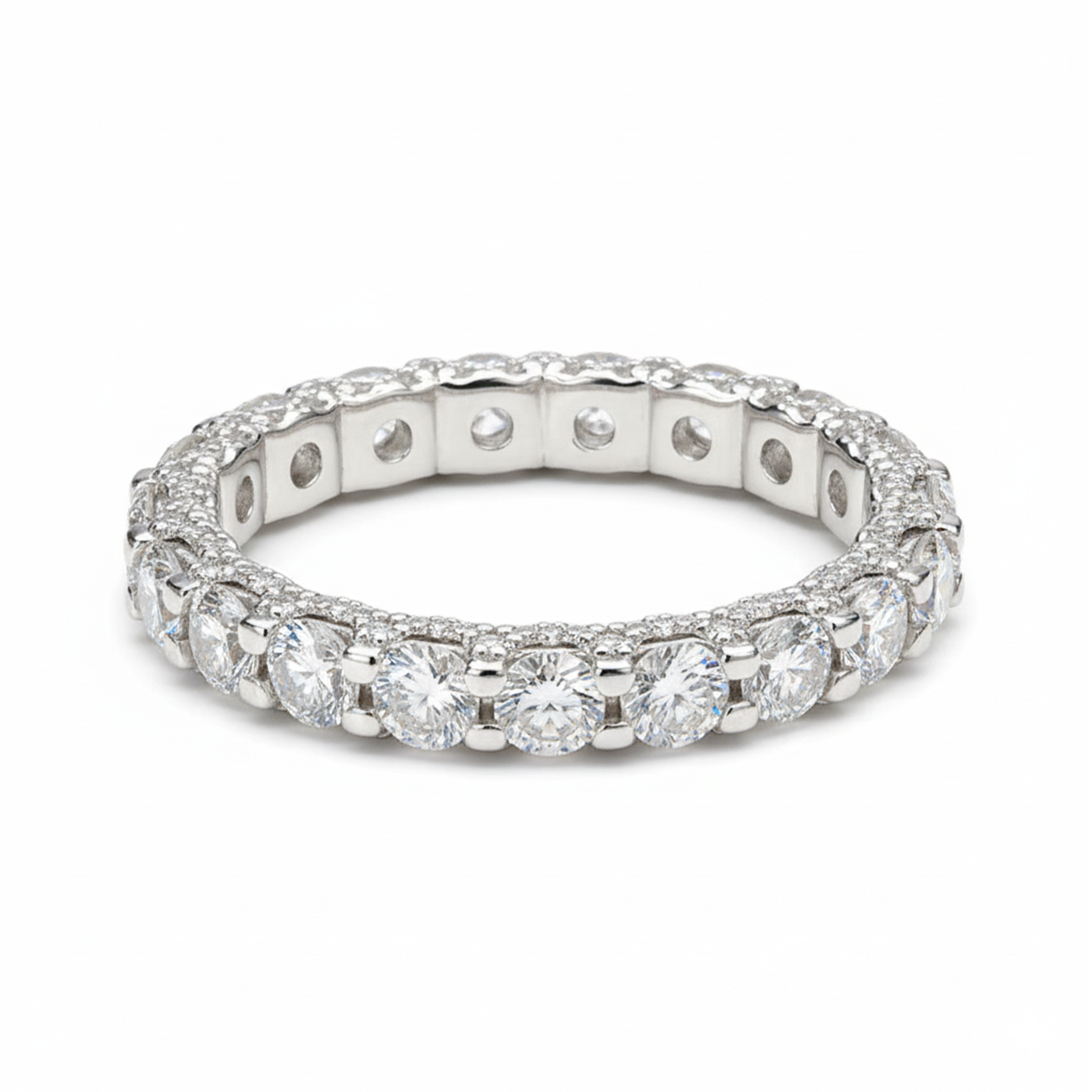 Aliança Cravejada 250 Pontos Moissanite Banhada a Ouro 18k