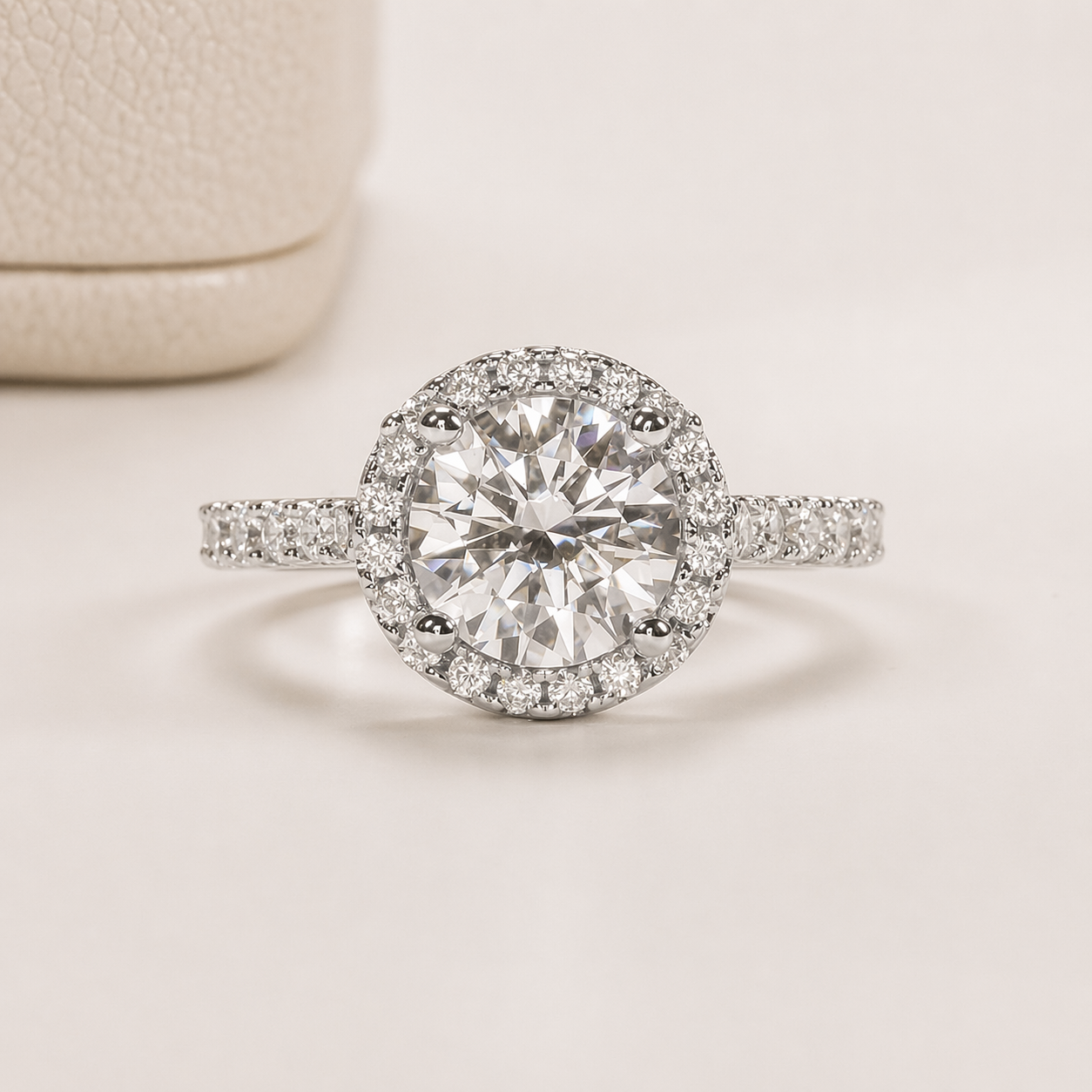 Anel Coroa Brilhante Moissanite Cravejado Banhado a Ouro 18k
