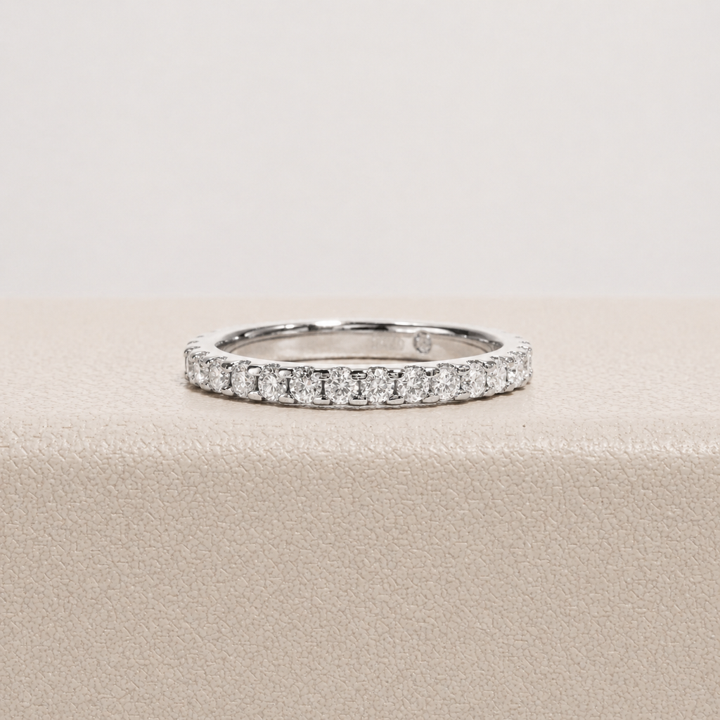 Meia Aliança Ursa 60 Pontos Moissanite Banhada a Ouro 18k