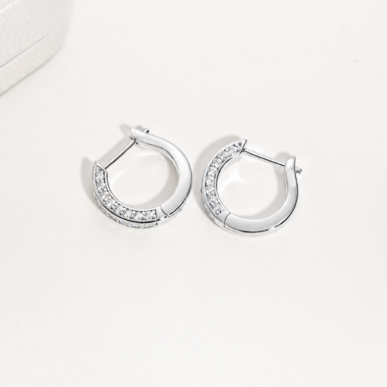 Brinco Radiance Moissanite Banhado a Ouro 18k