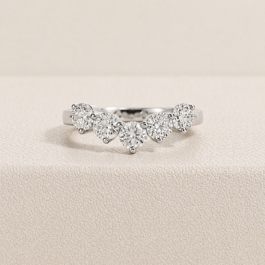Meia Aliança Faixa Estelar Moissanite Banhada a Ouro 18k