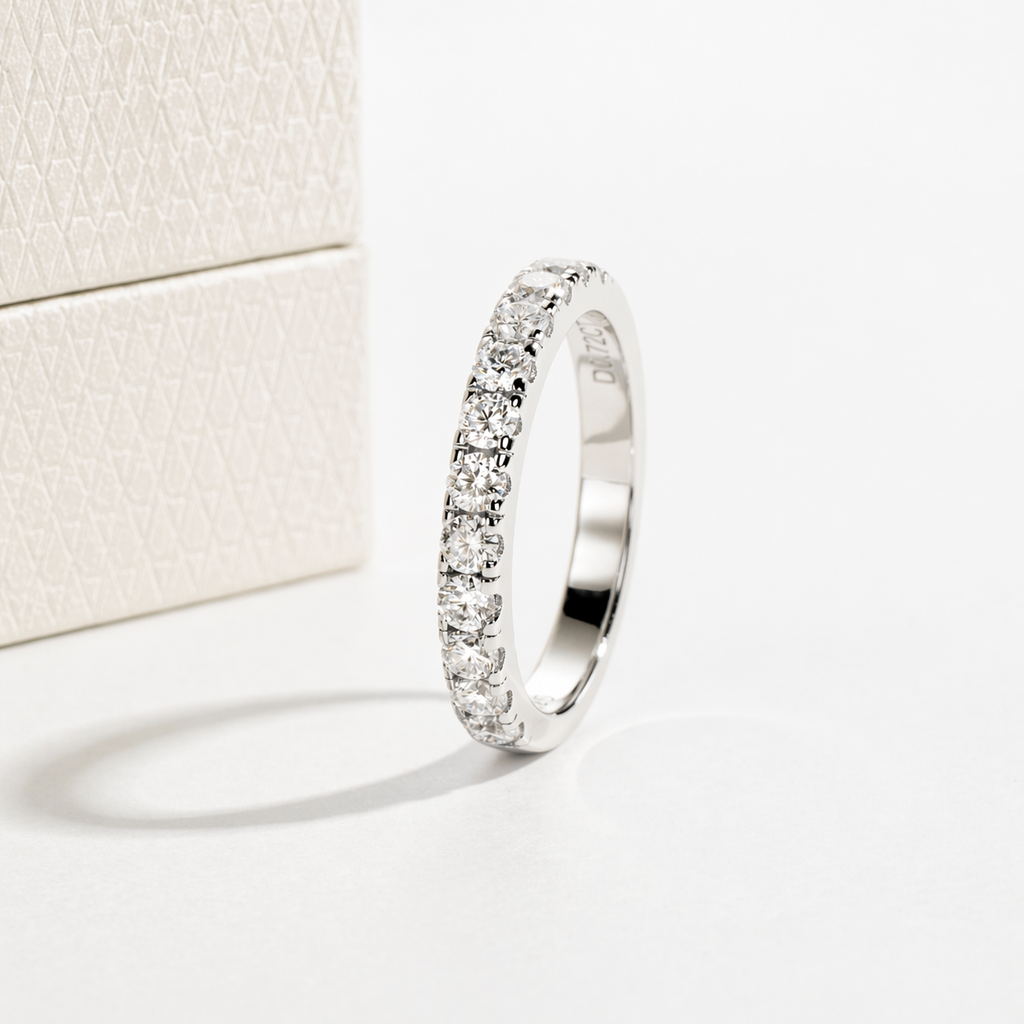 Meia Aliança Shimmer Moissanite Banhada a Ouro 18k