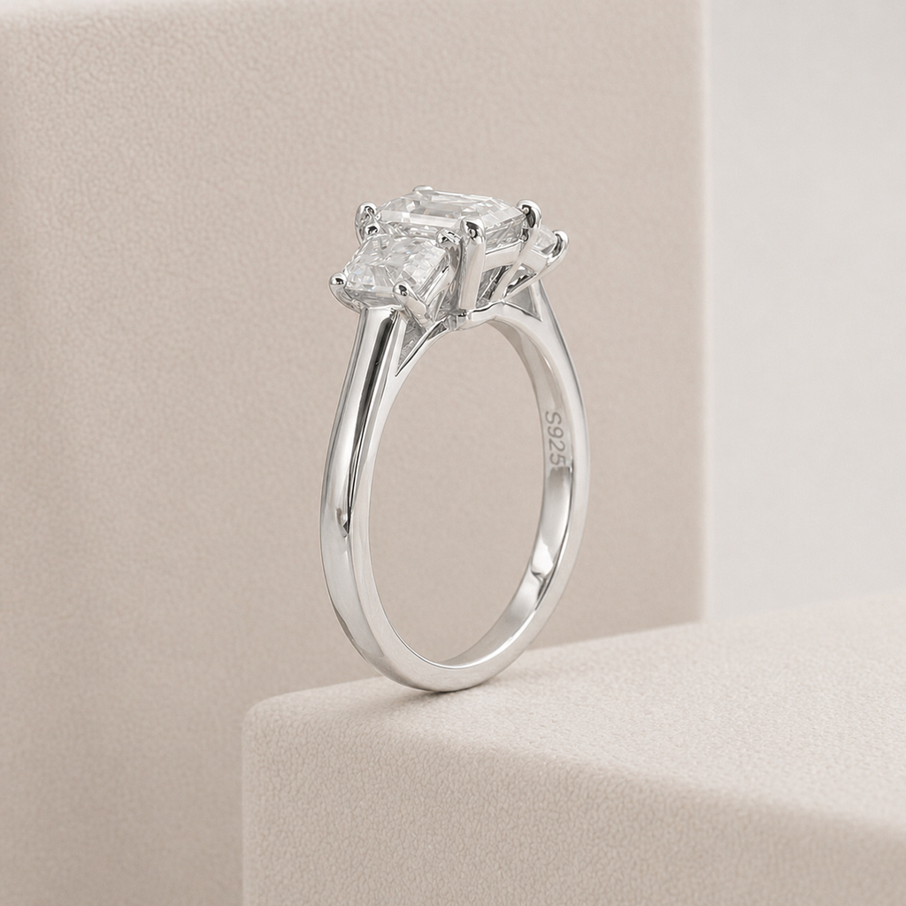Anel Trigêmeo Esmeralda Moissanite Banhado a Ouro 18k