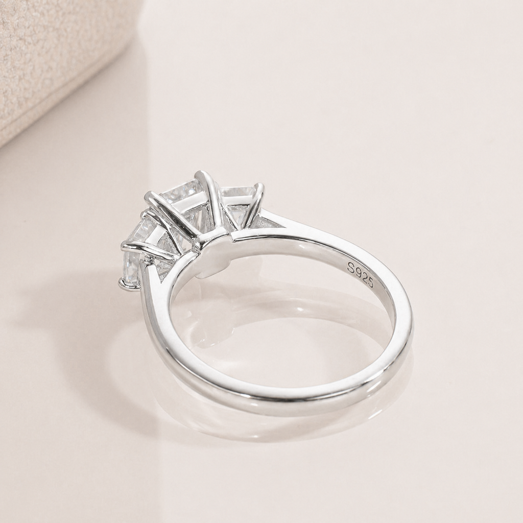 Anel Trigêmeo Esmeralda Moissanite Banhado a Ouro 18k