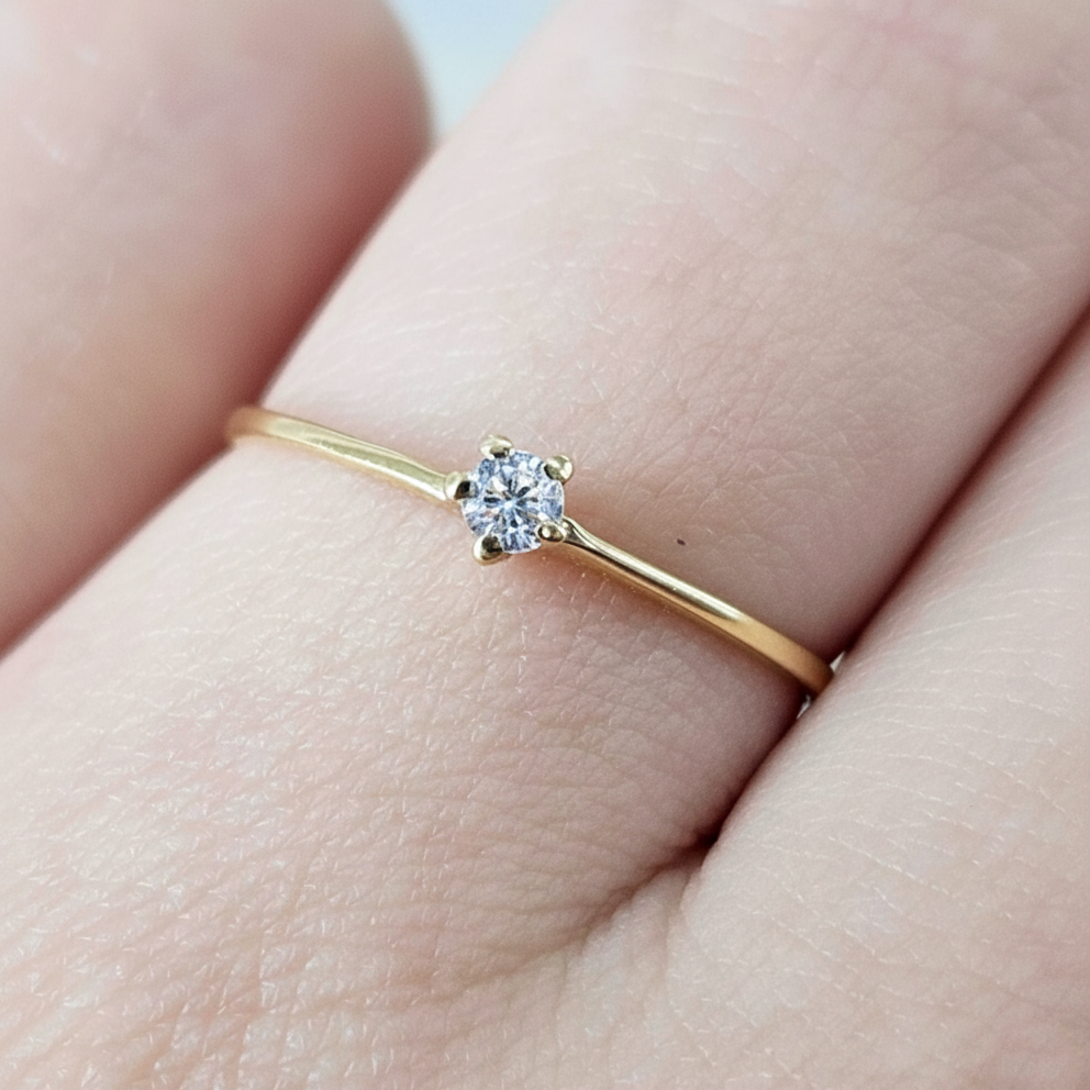 Anel Solitário Vega Moissanite 2mm em Ouro 18k