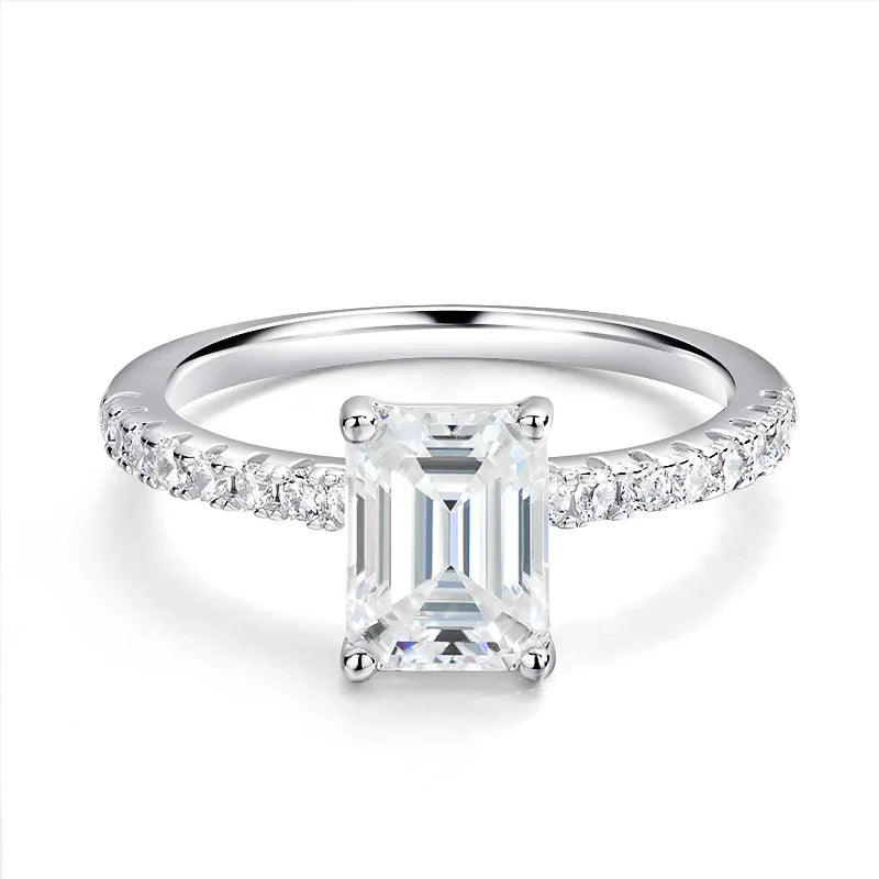 Anel Esmeralda Moissanite Cravejado Banhado a Ouro 18k