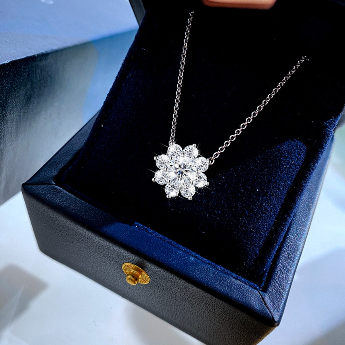 Colar Flor de Jasmin Moissanite Banhado a Ouro
