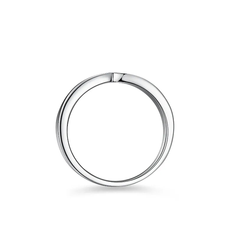 Meia Aliança Pride 50 Pontos Moissanite Banhada a Ouro 18k