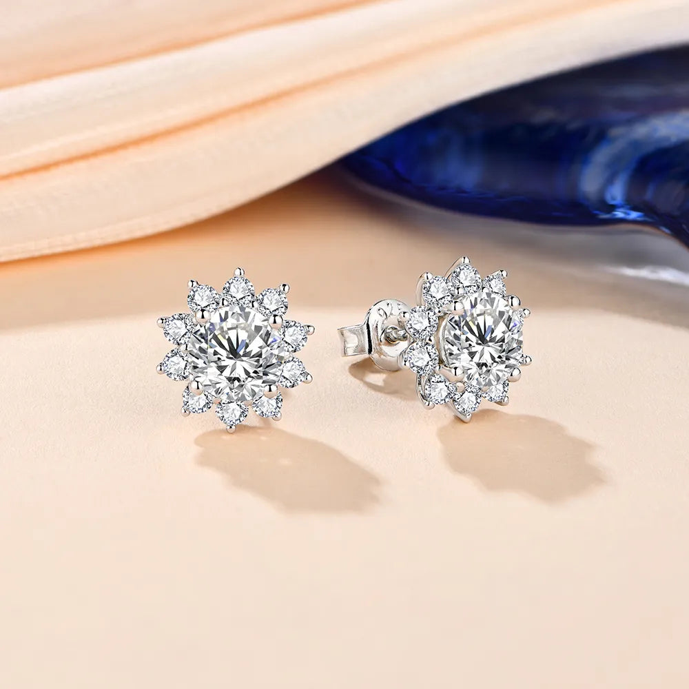 Brinco Flor de Cristal Moissanite Banhado a Ouro 18k