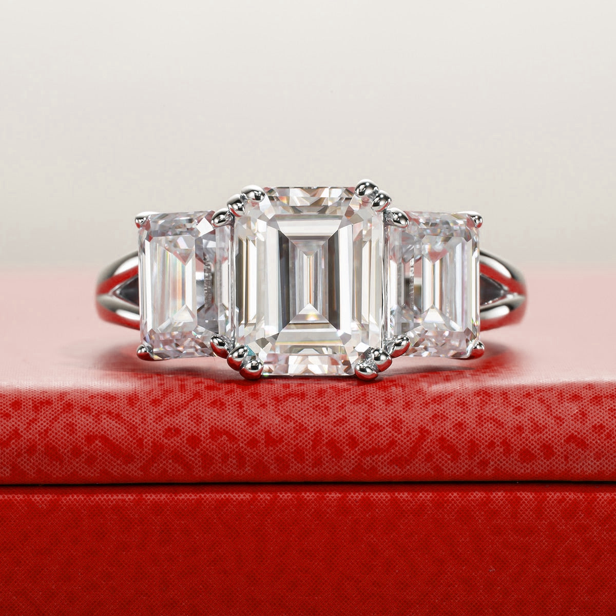 Anel Trinity Asscher Moissanite Banhado a Ouro 18k