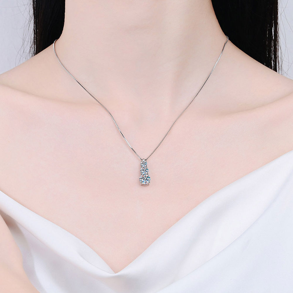 Colar Ponto Triplo Moissanite Banhado a Ouro