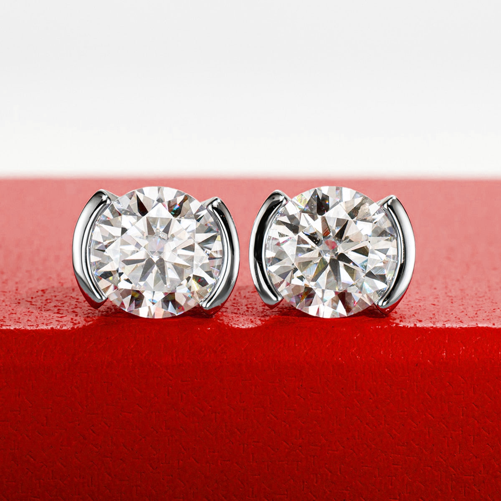 Brinco Ponto de Luz Moissanite Banhado a Ouro 18k