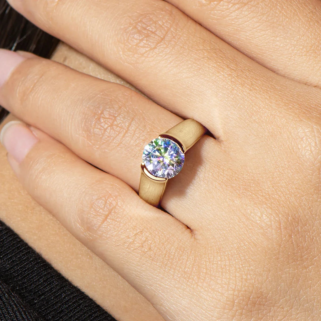 Anel Luar Solitário Moissanite Banhado a Ouro 18k