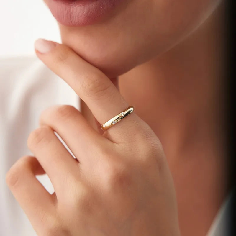 Aliança Ergonômica 15 Pontos Moissanite Banhada a Ouro 18k