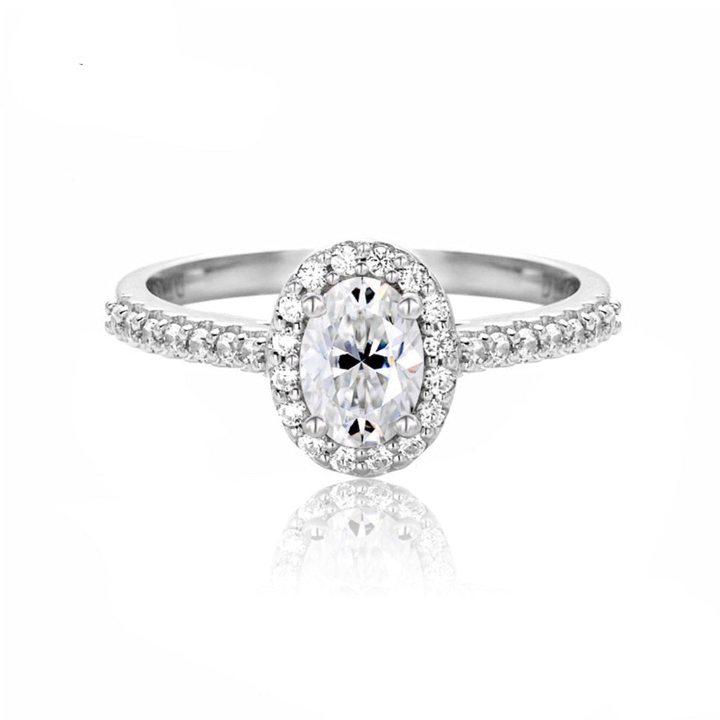 Anel Oval Moissanite Cravejado Banhado a Ouro 18k