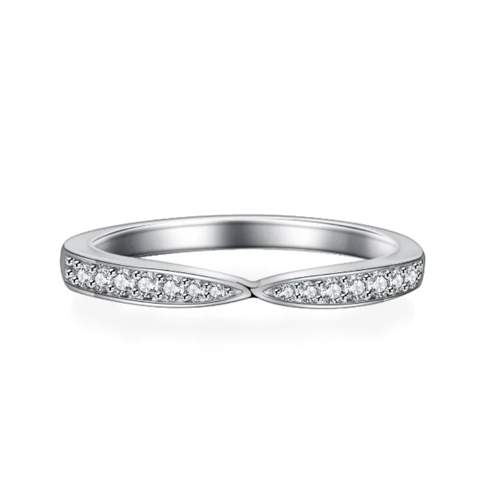 Meia Aliança Pride 50 Pontos Moissanite Banhada a Ouro 18k