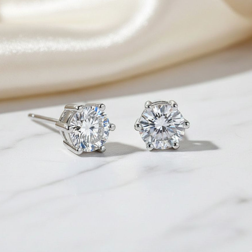 Brinco Solitário 6 Garras Moissanite Banhado a Ouro 18k