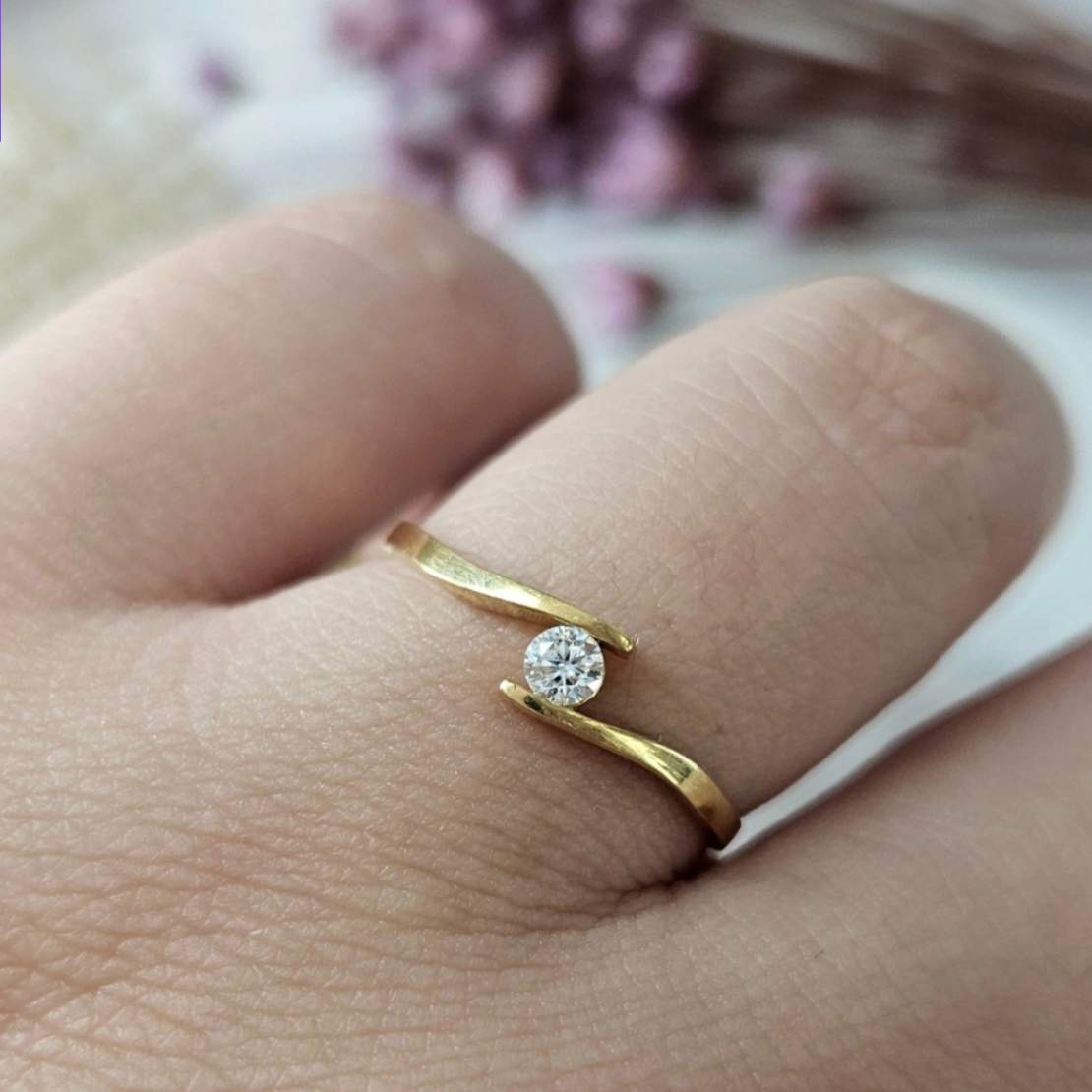 Anel Solitário Polaris Moissanite 3mm em Ouro 18k