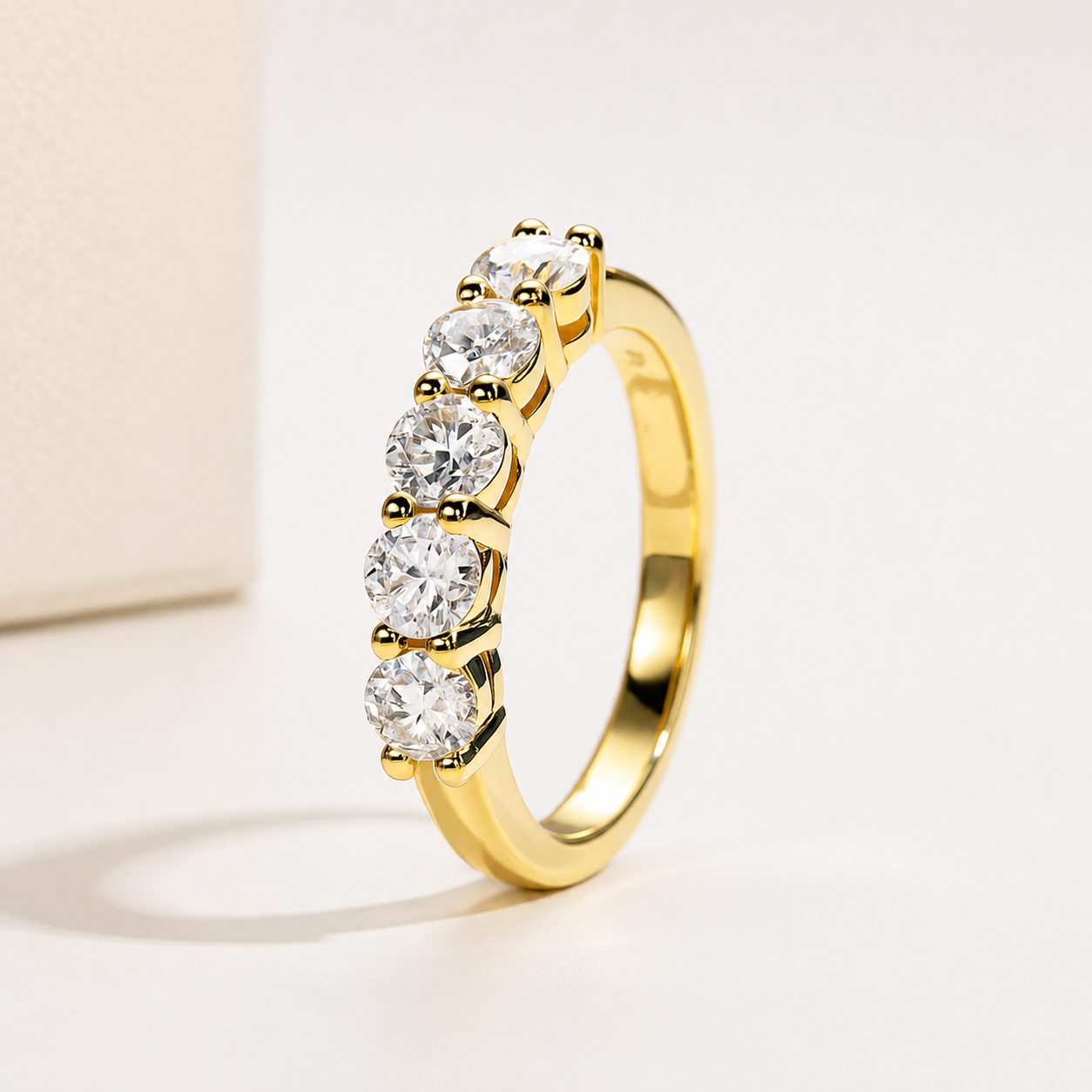 Anel Quintessência Moissanite Banhado a Ouro 18k