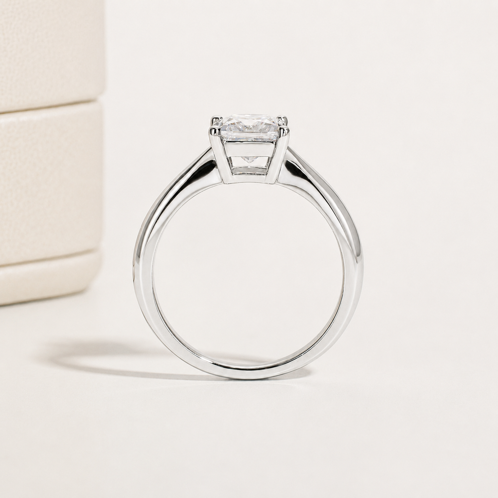Anel Solitário Princess Moissanite Banhado a Ouro 18k