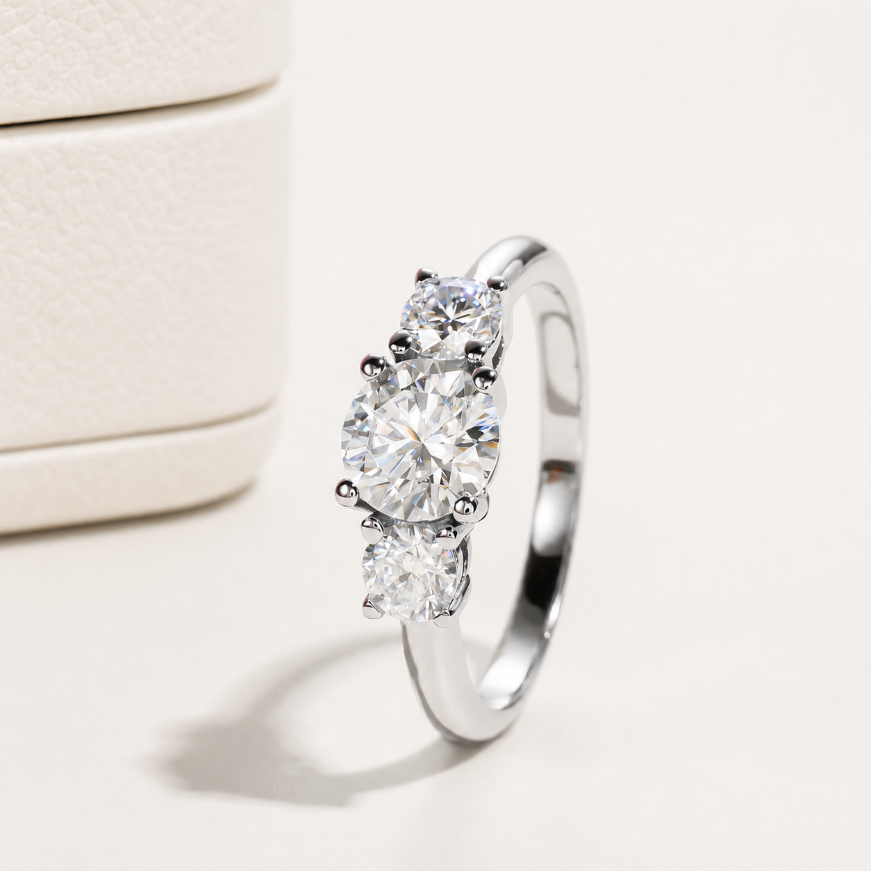 Anel Triplo Brilho Moissanite Banhado a Ouro 18k