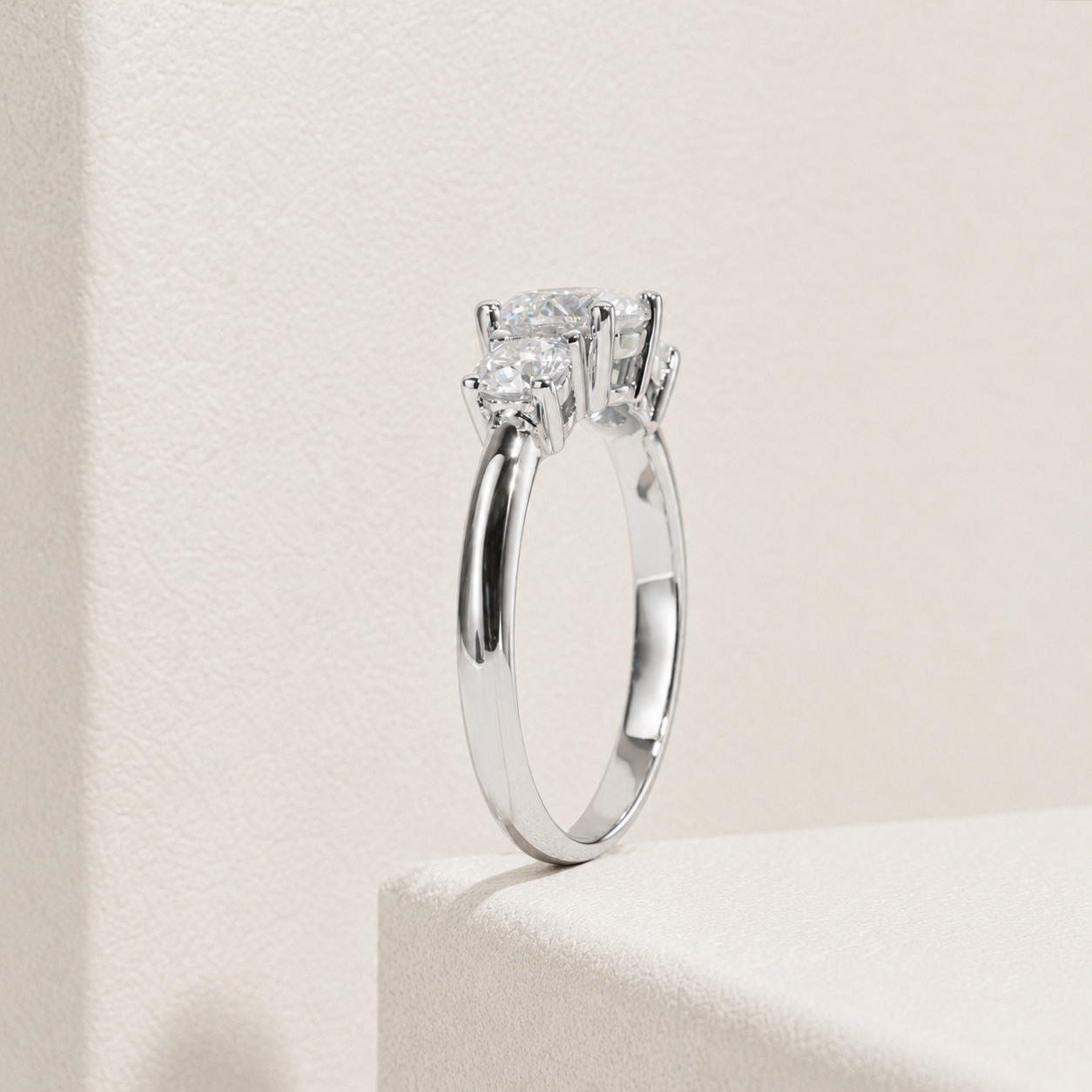 Anel Triplo Brilho Moissanite Banhado a Ouro 18k