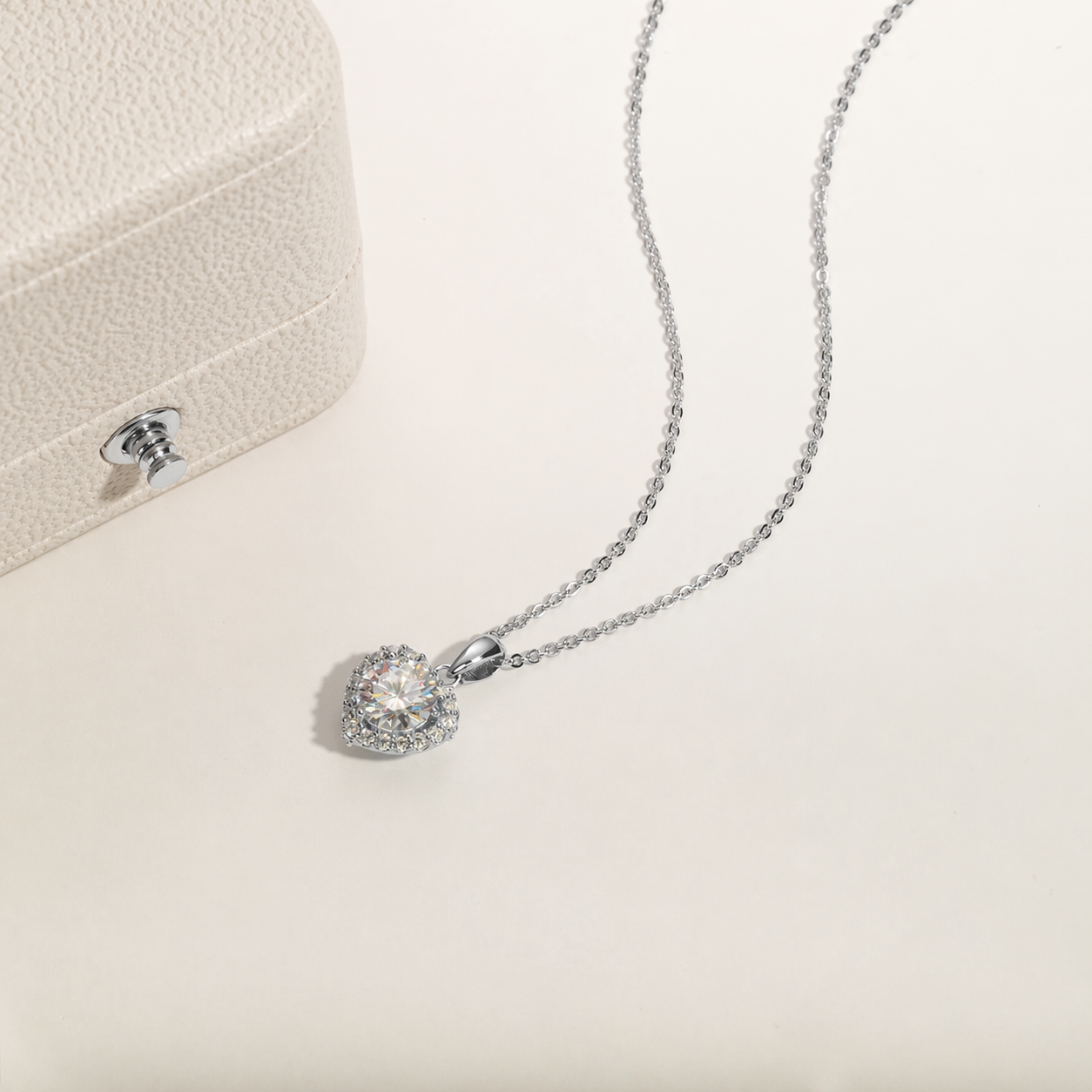 Colar Ponto de Amor Moissanite Banhado a Ouro
