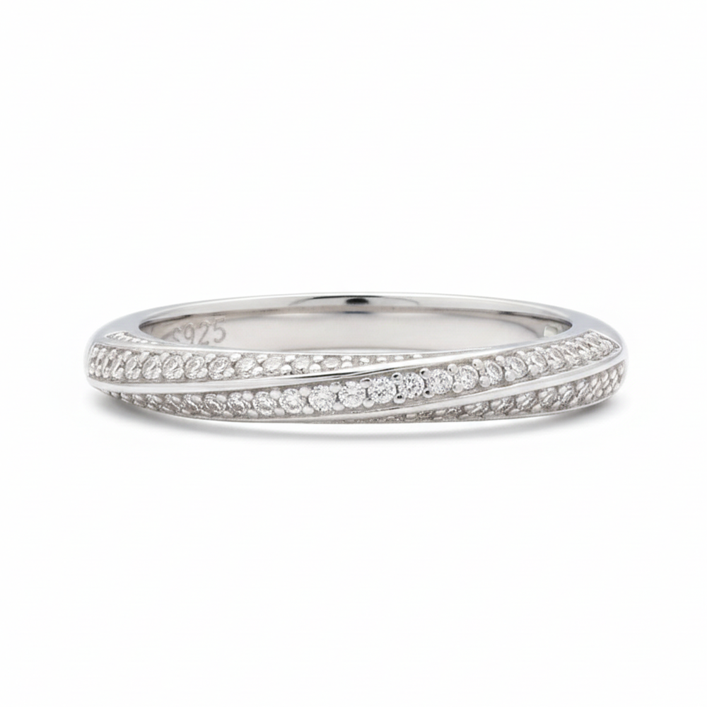 Meia Aliança Entrelaço de Luz Moissanite Banhada a Ouro 18k