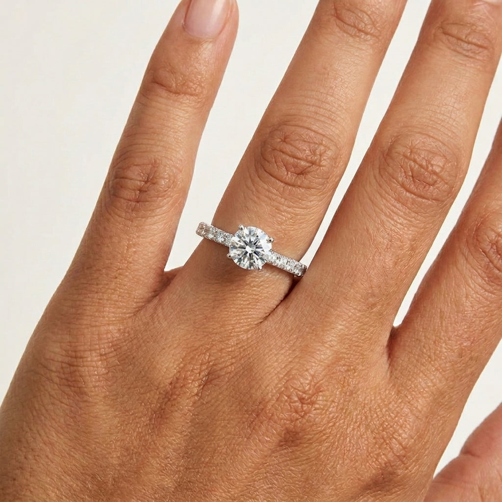 Anel Solitário Vértice Moissanite Banhado a Ouro 18k
