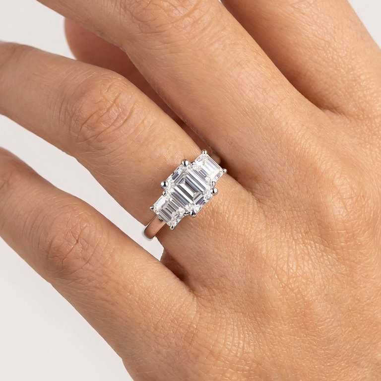 Anel Trigêmeo Esmeralda Moissanite Banhado a Ouro 18k